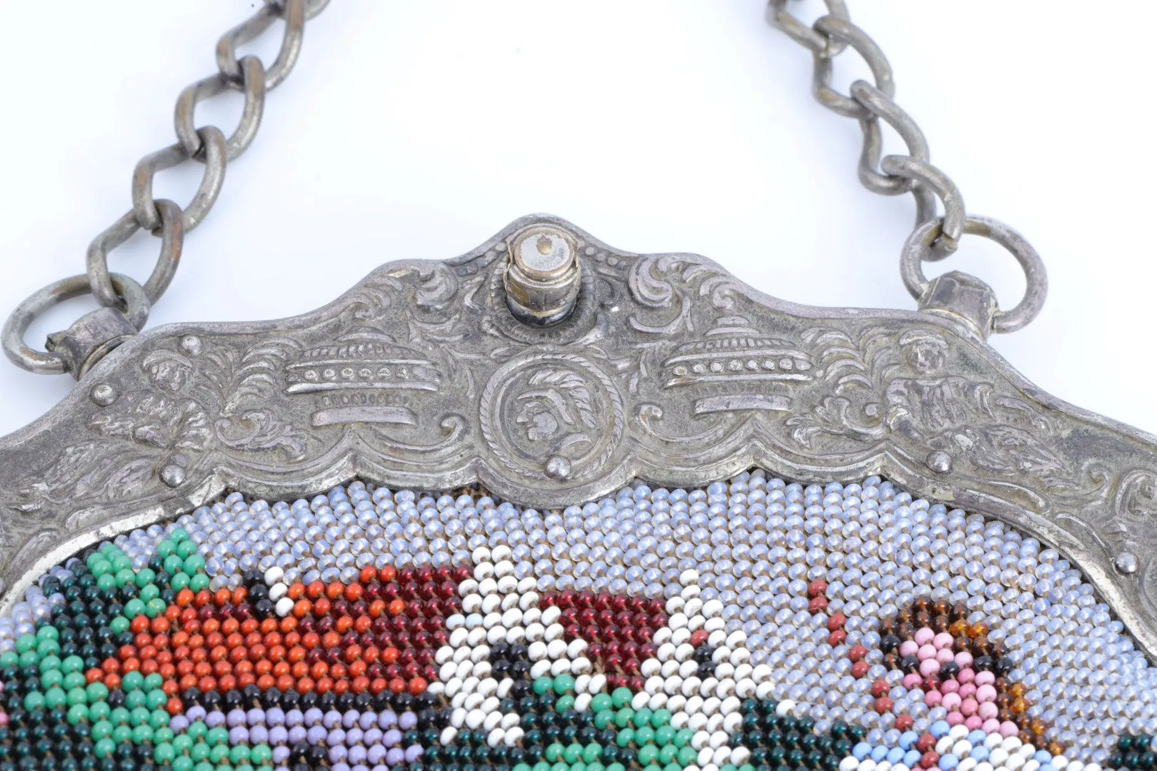 400 Silver Vintage Shepard Scene Beaded Handbag (309.00g.)