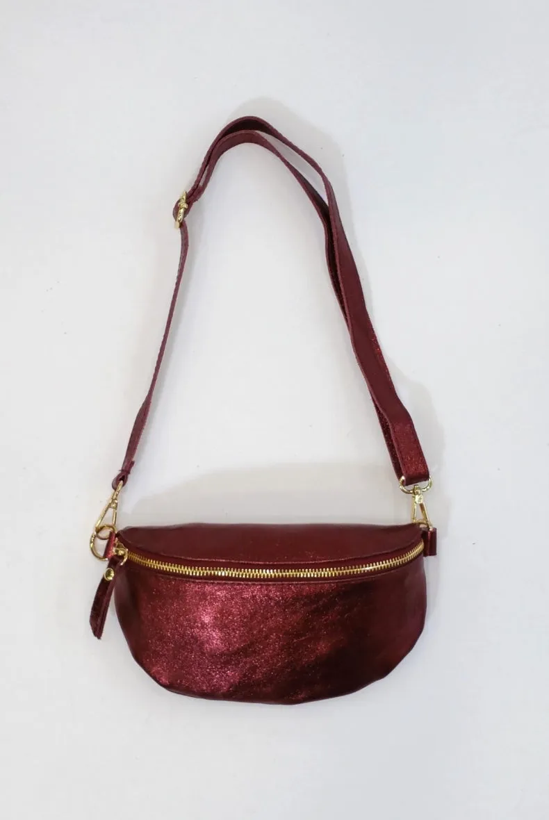 Cece Cross Body Bag in Metallic Red