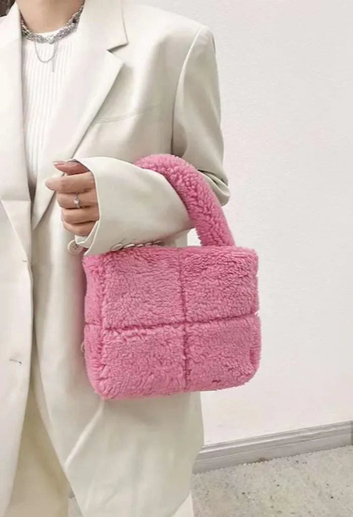 Chloe Cuddle Purse-Pink