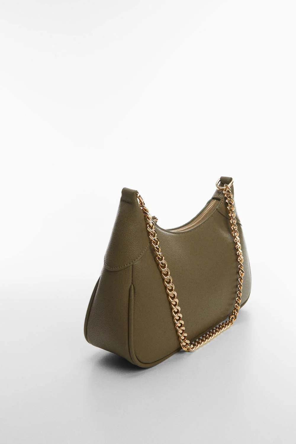 Crossbody bag with chain