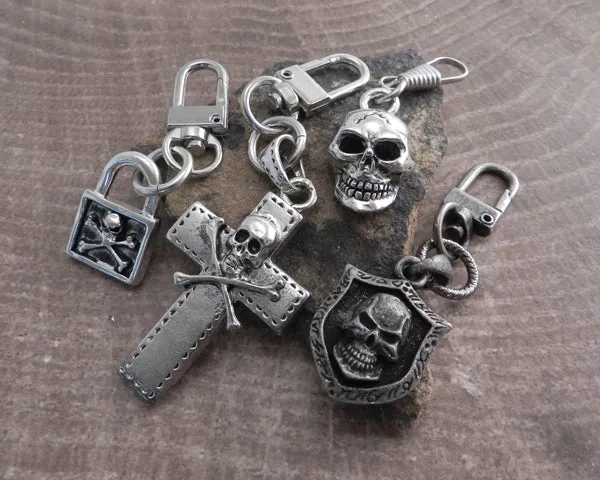 Double Skull XL Clip-On